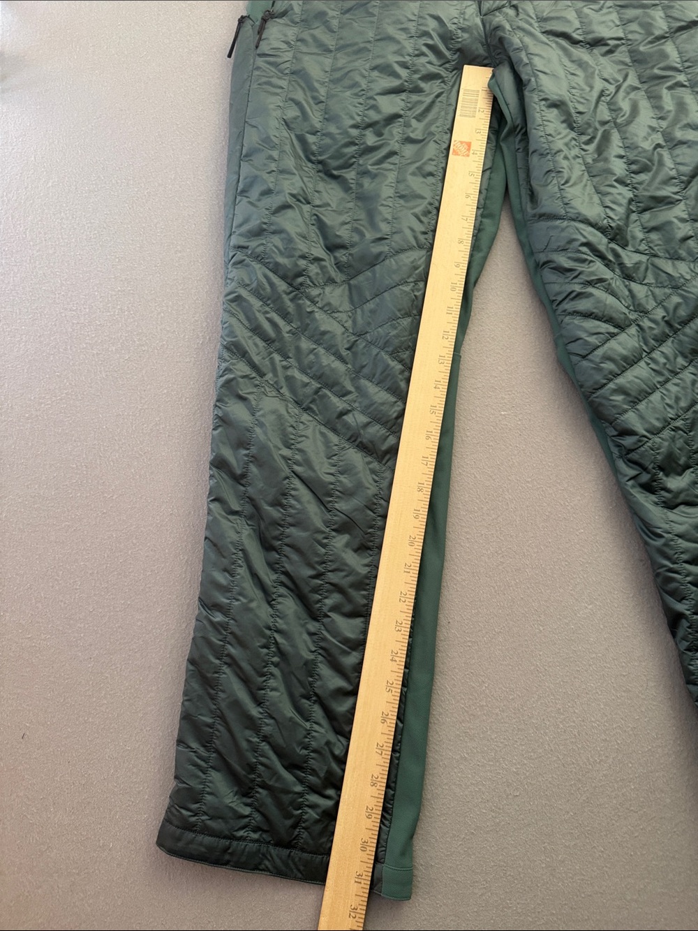 Lululemon 2026 Olympic Team Canada Quilted Insulated Pants Worn at Closing Cerem - Picture 11 of 12